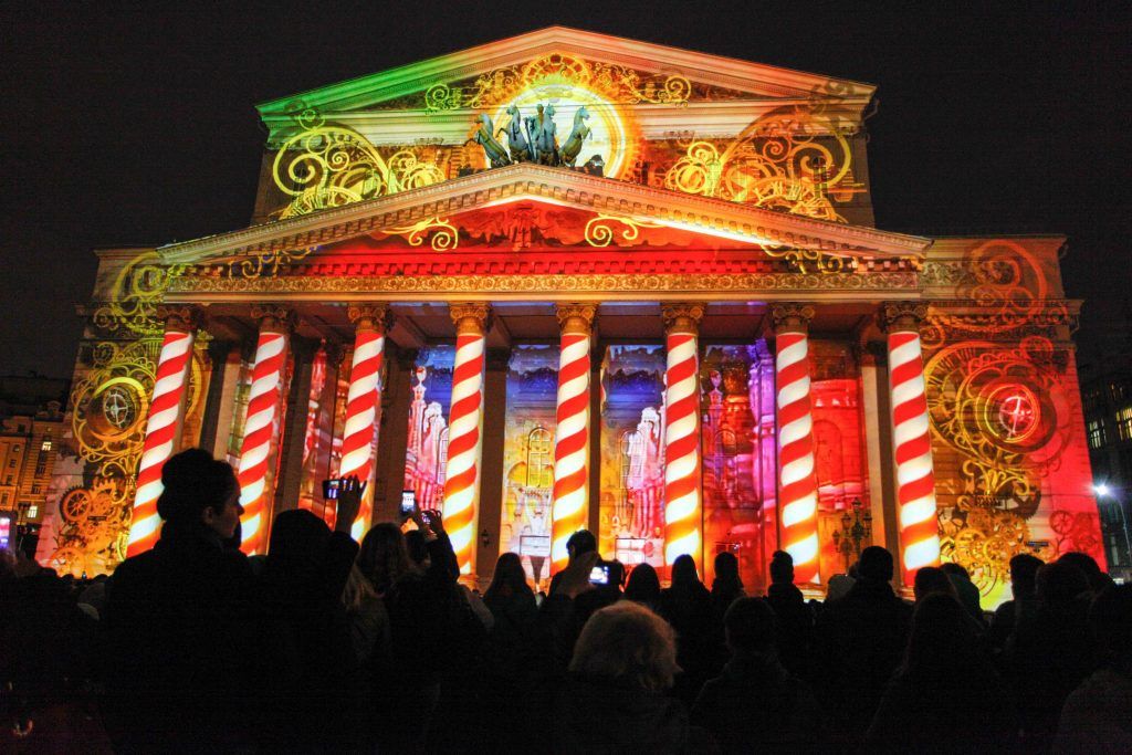 Фестиваль «Круг света» раскрасит лазерами Большой театр