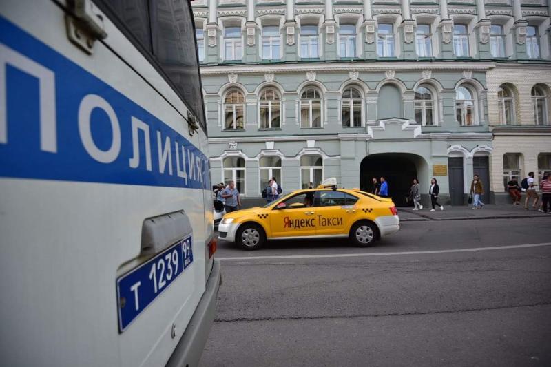 В центре Москвы полицейские задержали подозреваемого в краже