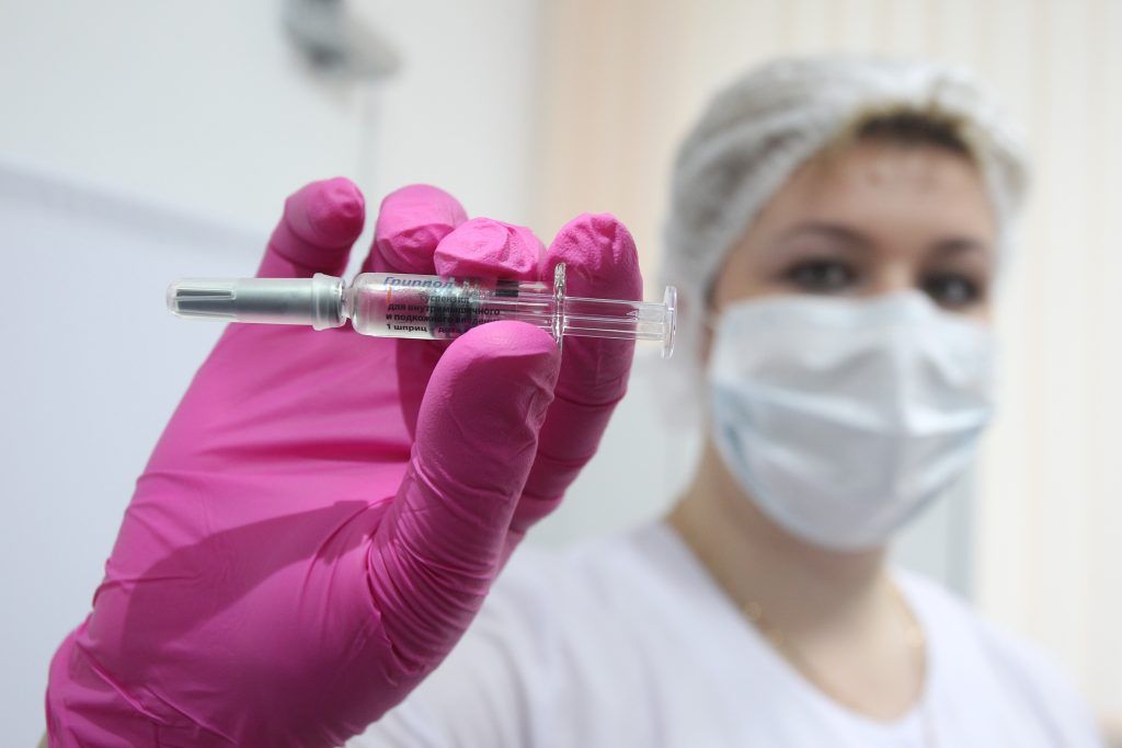 Более 1,5 миллиона москвичей спасли от гриппа за месяц