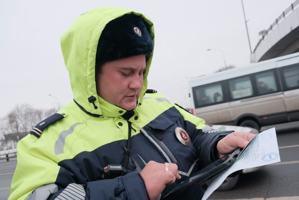 Водителя грузовика оштрафовали 403 раза на миллион рублей в Москве