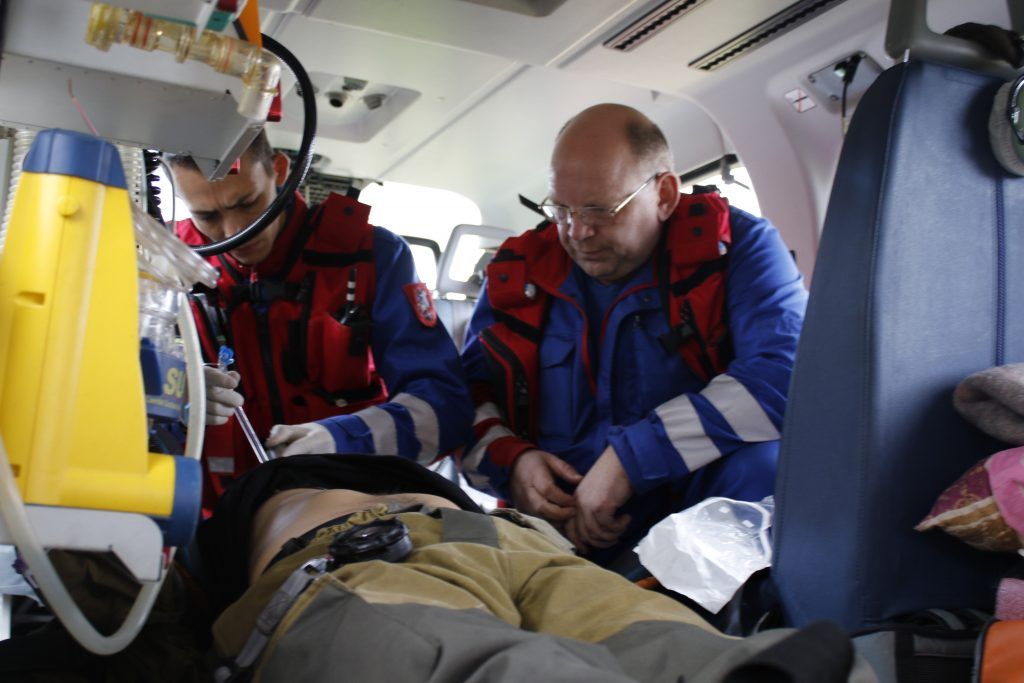 Как анестезиологи Московского авиацентра спасают людей в небе