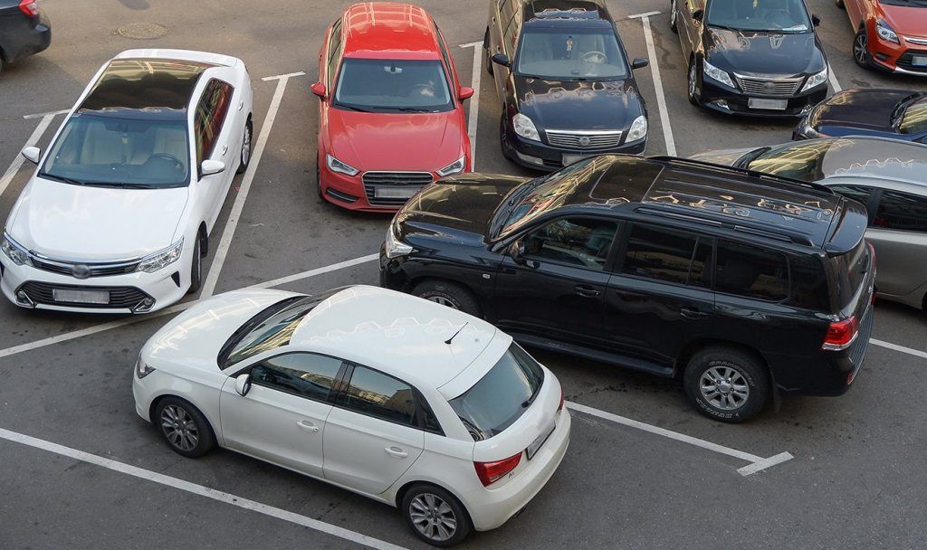 Режим работы парковки изменится на Болотной улице