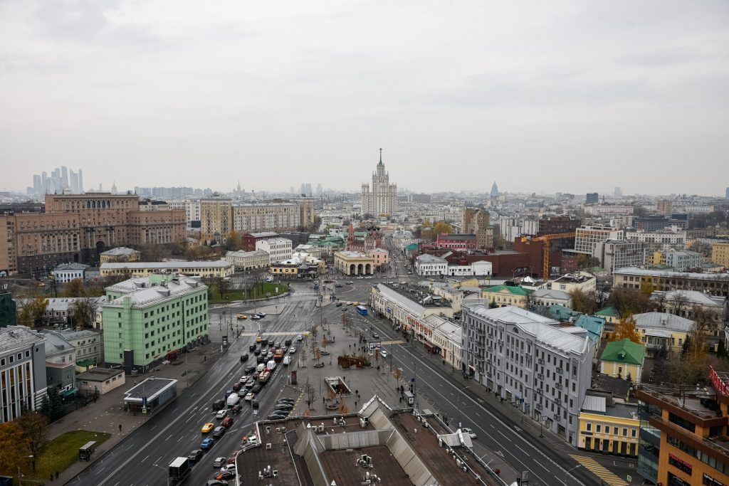 Под крышей 18-этажного дома на Марксистской улице открывается захватывающий вид на Москву. Фото: Ирина Хлебникова, «Вечерняя Москва»