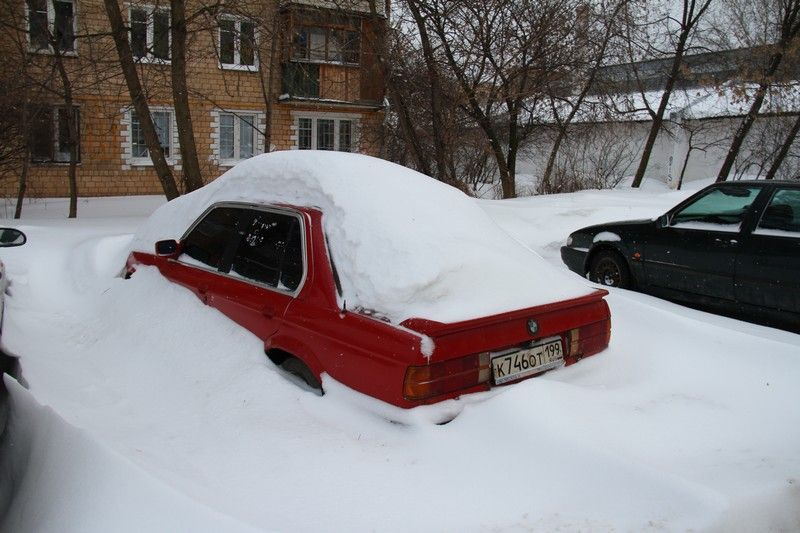Снегопад: москвичам посоветовали метро вместо автомобиля