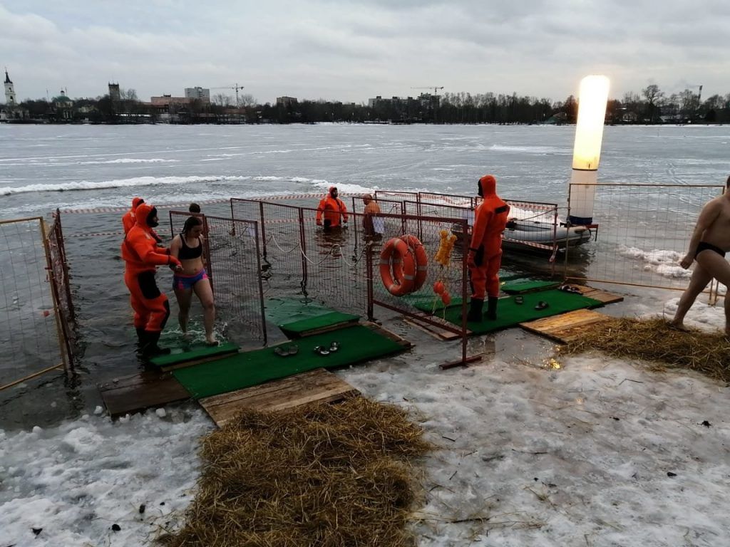 Спасатели Москвы провели подготовку к крещенским купаниям