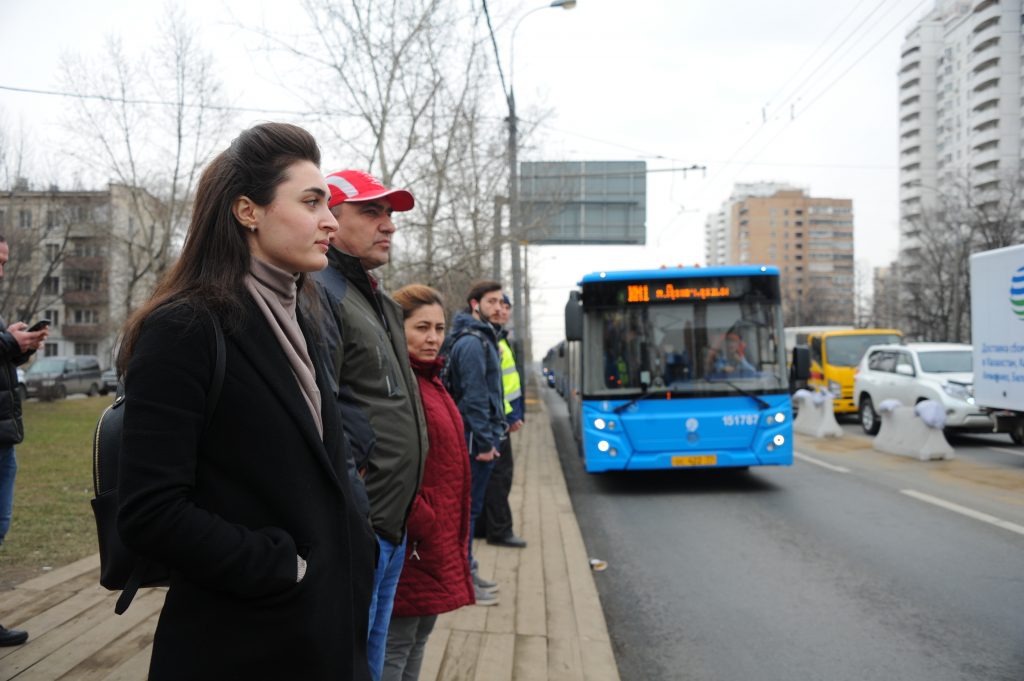 Специалисты начали проводить дополнительную дезинфекцию в автобусах. Фото: архив, «Вечерняя Москва»