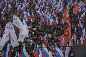 МВД: В марше памяти Немцова в столице участвуют около 8 тыс человек. Фото: Александр Казаков
