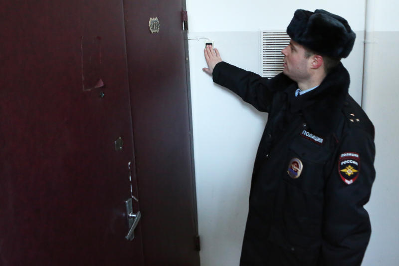 В Красносельском районе оперативники задержали подозреваемого в грабеже