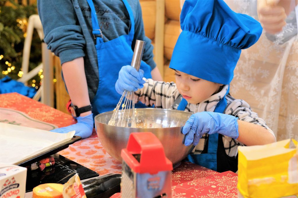 Фестиваль «Вам, любимые» научит москвичей готовить зеленый тирамису