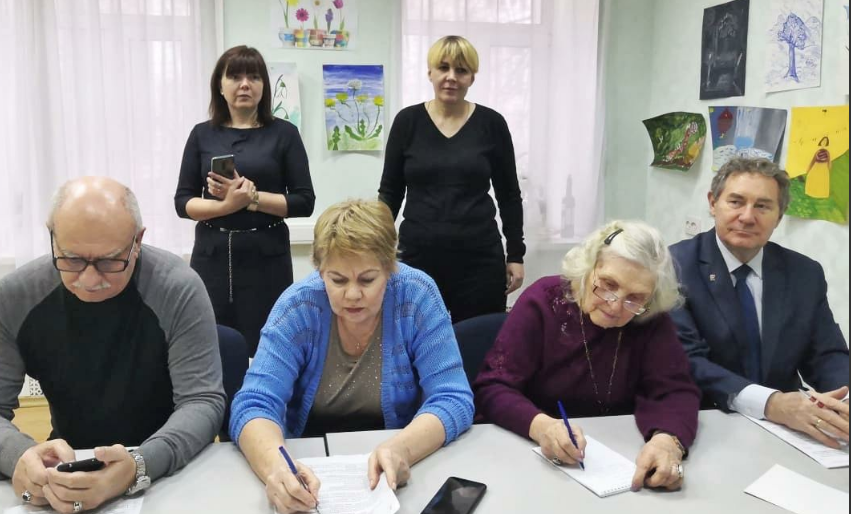 Партийцы района Якиманка ведут борьбу с мошенниками