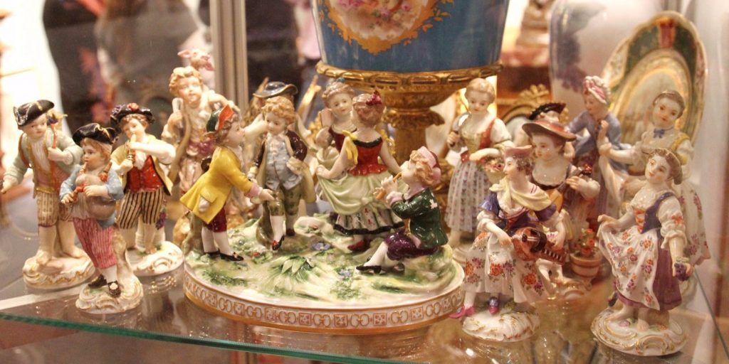 Веера XIX века и советские игрушки: в Музее Москвы пройдет Городской блошиный рынок