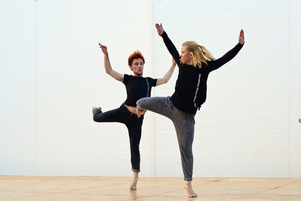 Танцевальный мастер-класс организуют активисты Молпалаты Красносельского района. Фото: сайт мэра Москвы