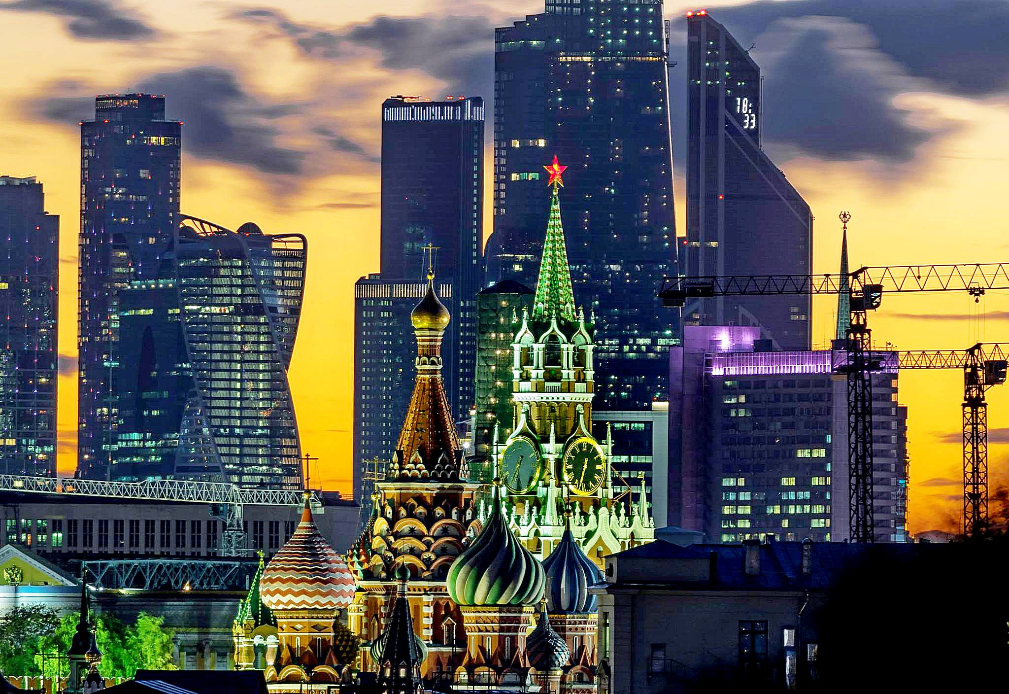 Москва Кремль и Москоу Сити