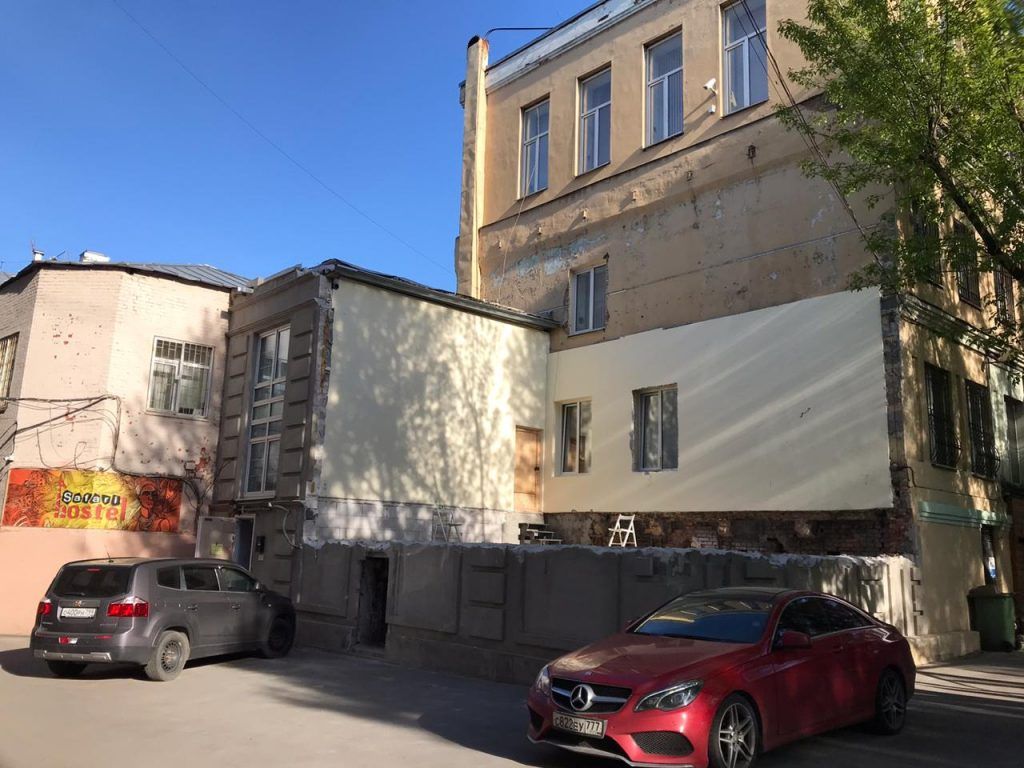Объект самовольной постройки после демонтажа по адресу: улица Петровка, дом 26, строение 8. Фото: пресс-служба Префектуры ЦАО