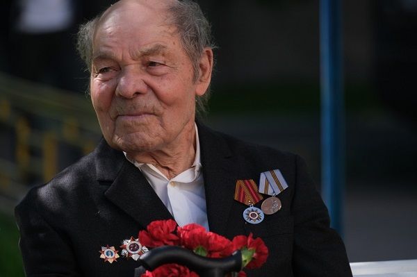 В Якиманке прошел уличный концерт во дворе для ветеранов Великой Отечественной войны
