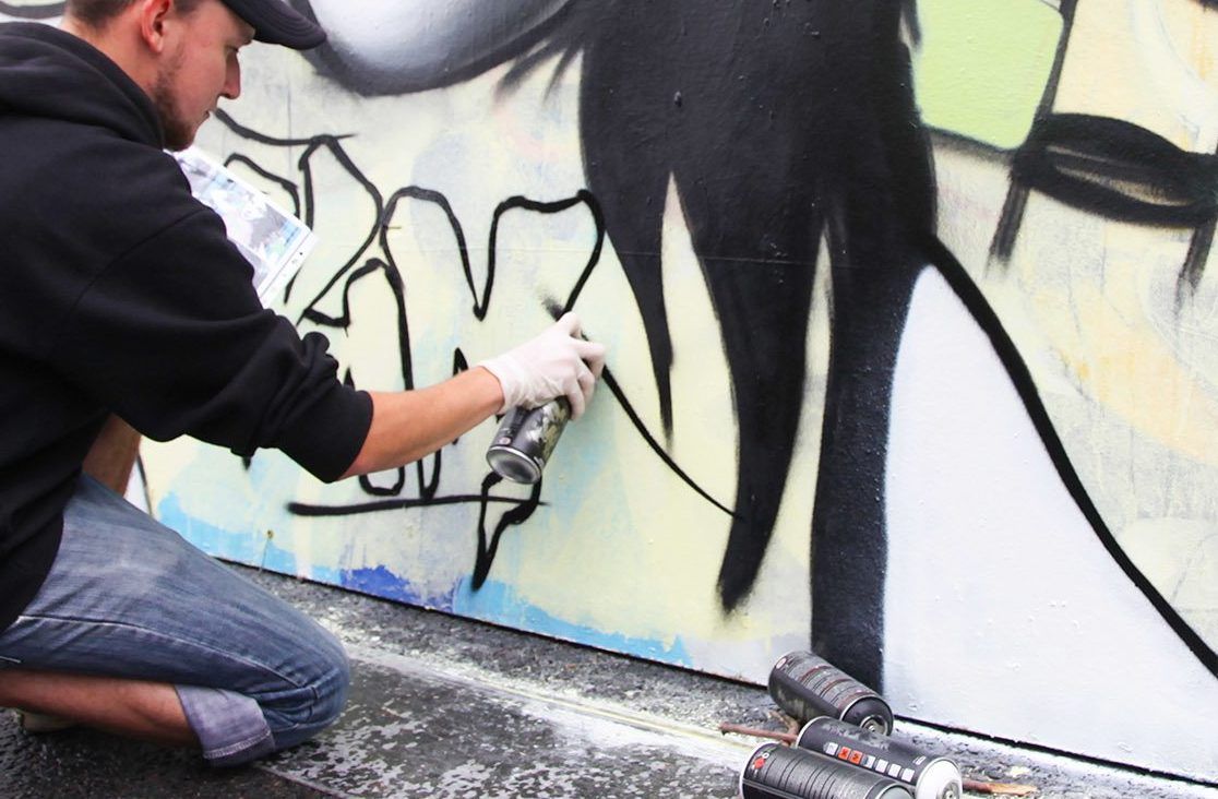 Депутат Мосгордумы: Граффити «АЯ» на торце жилого дома в Беляево имеет художественную ценность. Фото: сайт мэра Москвы