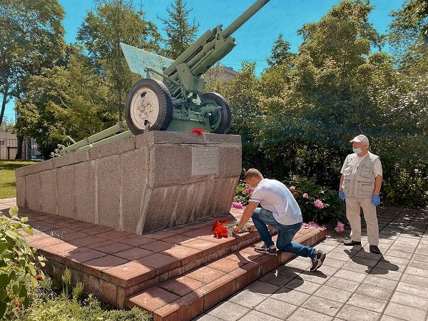 В районах ЦАО почтили память героев Великой Отечественной войны