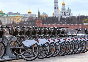 Депутат Мосгордумы Мария Киселева отметила растущую востребованность велопроката в столице. Фото: сайт мэра Москвы 