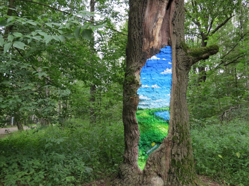Ван Гог «спасет» деревья в московских парках