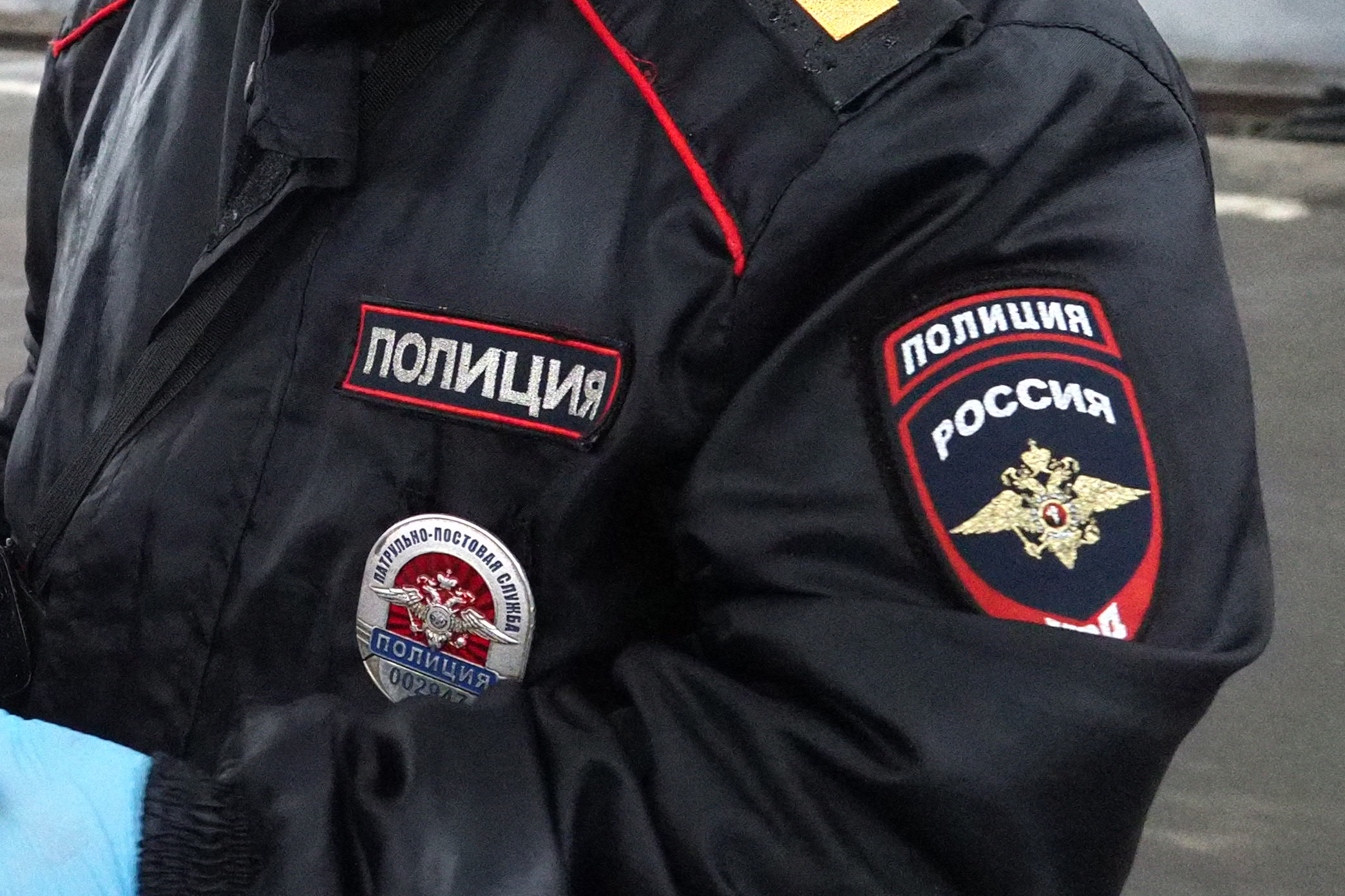 Сотрудники полиции ЦАО задержали подозреваемого в грабеже. Фото: Павел Волков, «Вечерняя Москва»