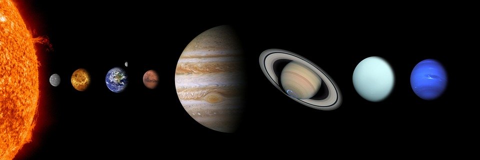 Взгляд на кольца Сатурна: в Московском планетарии рассказали о противостоянии планет в июле
