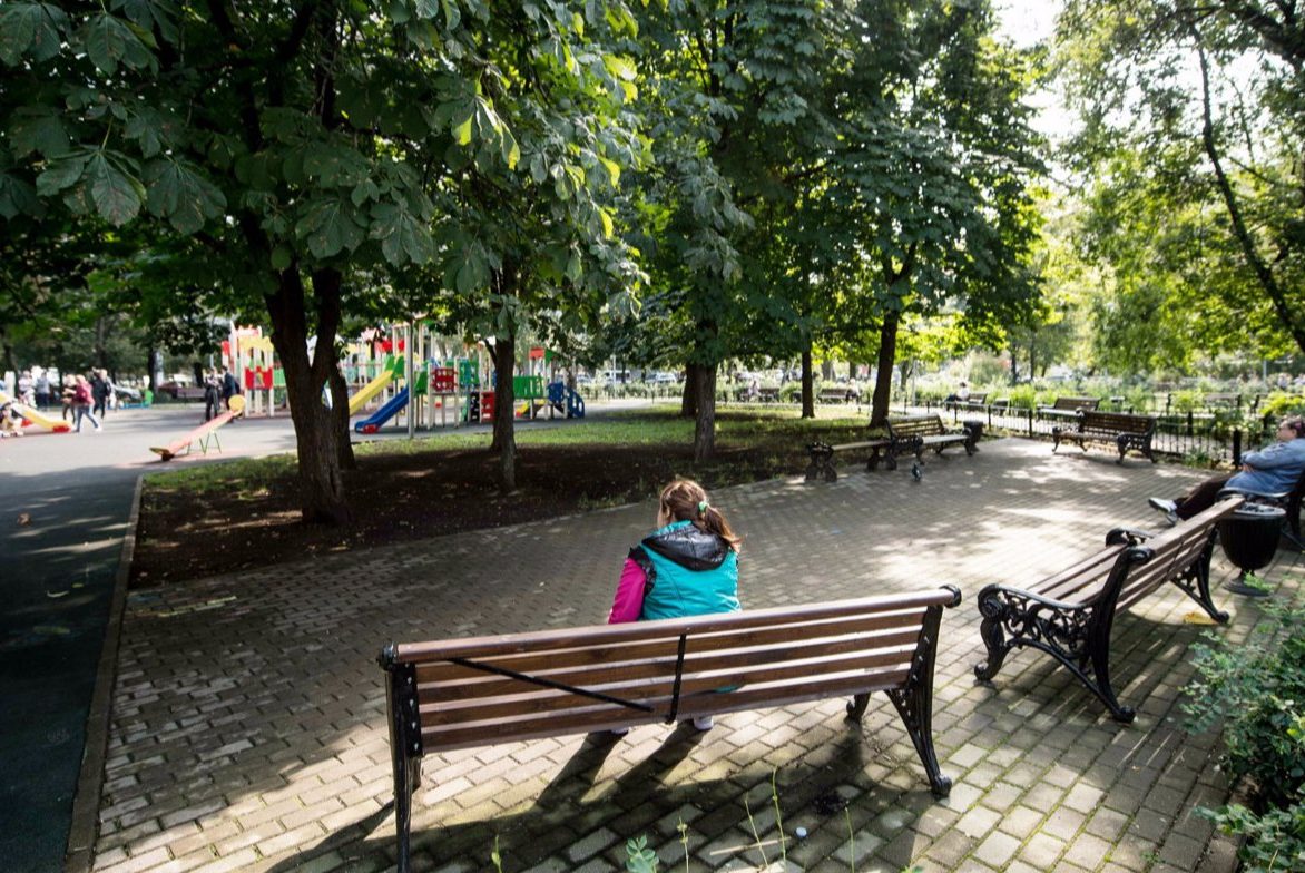 Санитарную обрезку веток деревьев осуществили в Мещанском районе. Фото: сайт мэра Москвы