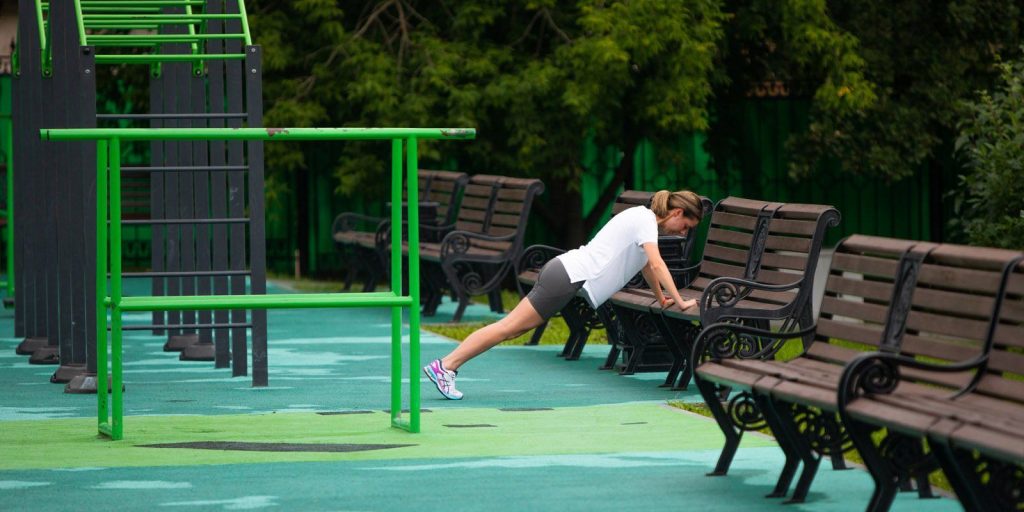 Спортивные мастер-классы проходят по субботам и воскресеньям на территории 27 парков города. Фото: сайт мэра Москвы