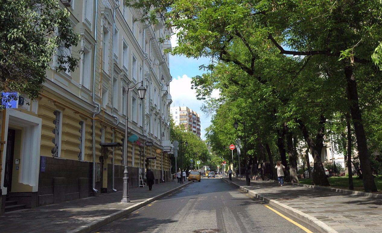 Аварийные деревья на Валовой улице убрали. Фото: сайт мэра Москвы