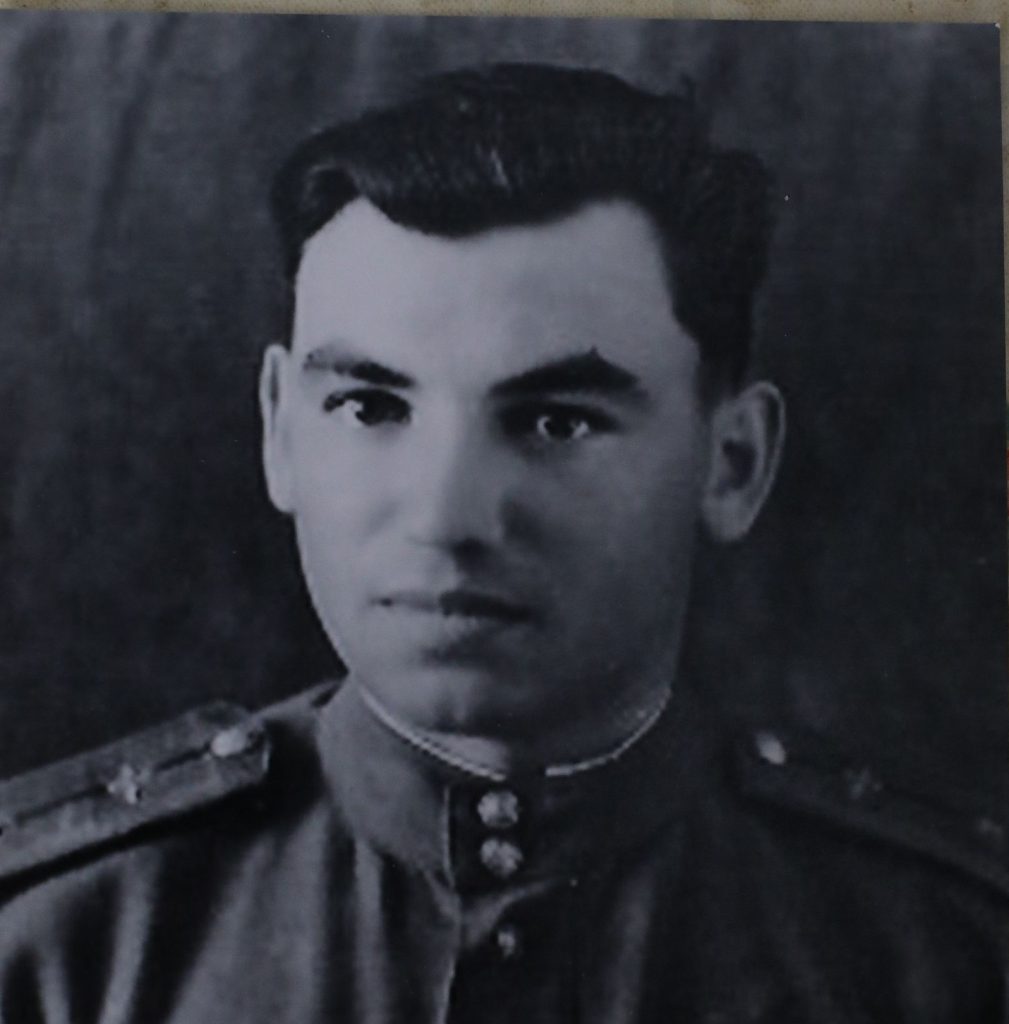 1943 год. Штурман Пе-2 Евсей Рудинский. Фото из личного архива