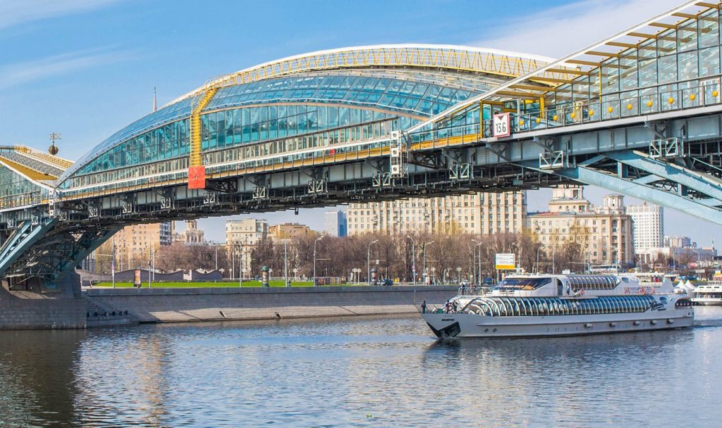 Пешеходный мост Богдана Хмельницкого начали ремонтировать в столице. Фото: сайт мэра Москвы