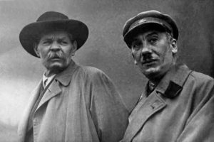 Осень 1935 года. Генрих Ягода (справа) с Максимом Горьким. Фото: РГАСПИ. Ф. 558. ОП. 11. Д. 1656. Л. 9. 