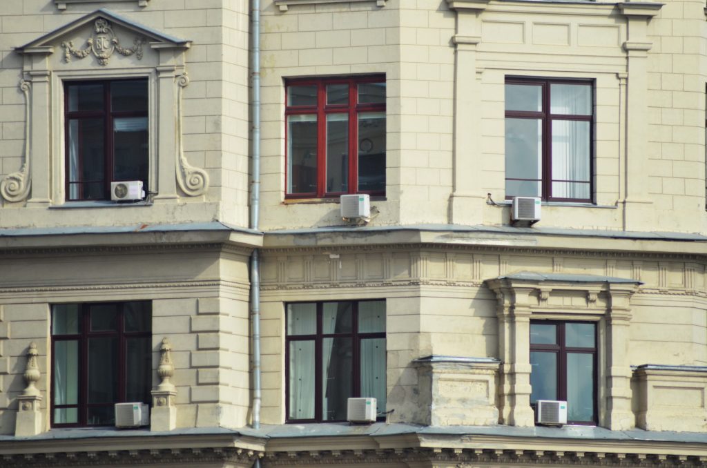 Жилой дом в Красносельском районе комплексно отремонтируют