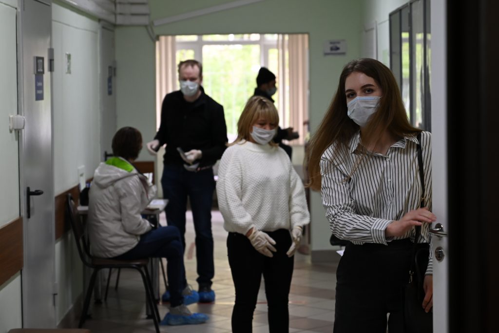 Коронавирус поразил 641 человека в Москве за сутки