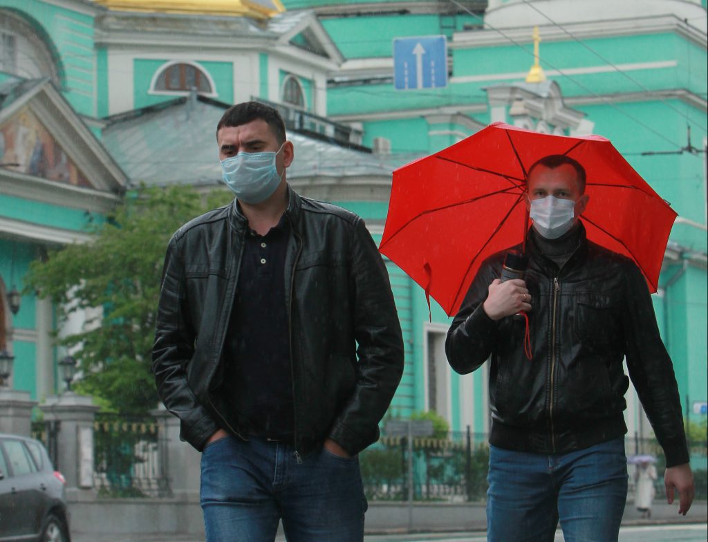 «Альфа-банк» в Марьине опечатали за нарушения мер профилактики COVID-19. Фото: Наталия Нечаева, «Вечерняя Москва»