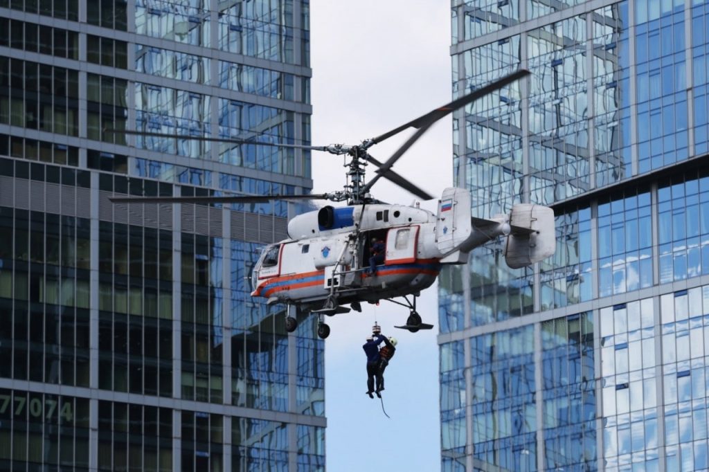 Контроль за полетами: авиадиспетчеры Московского авиацентра встречают профессиональный праздник