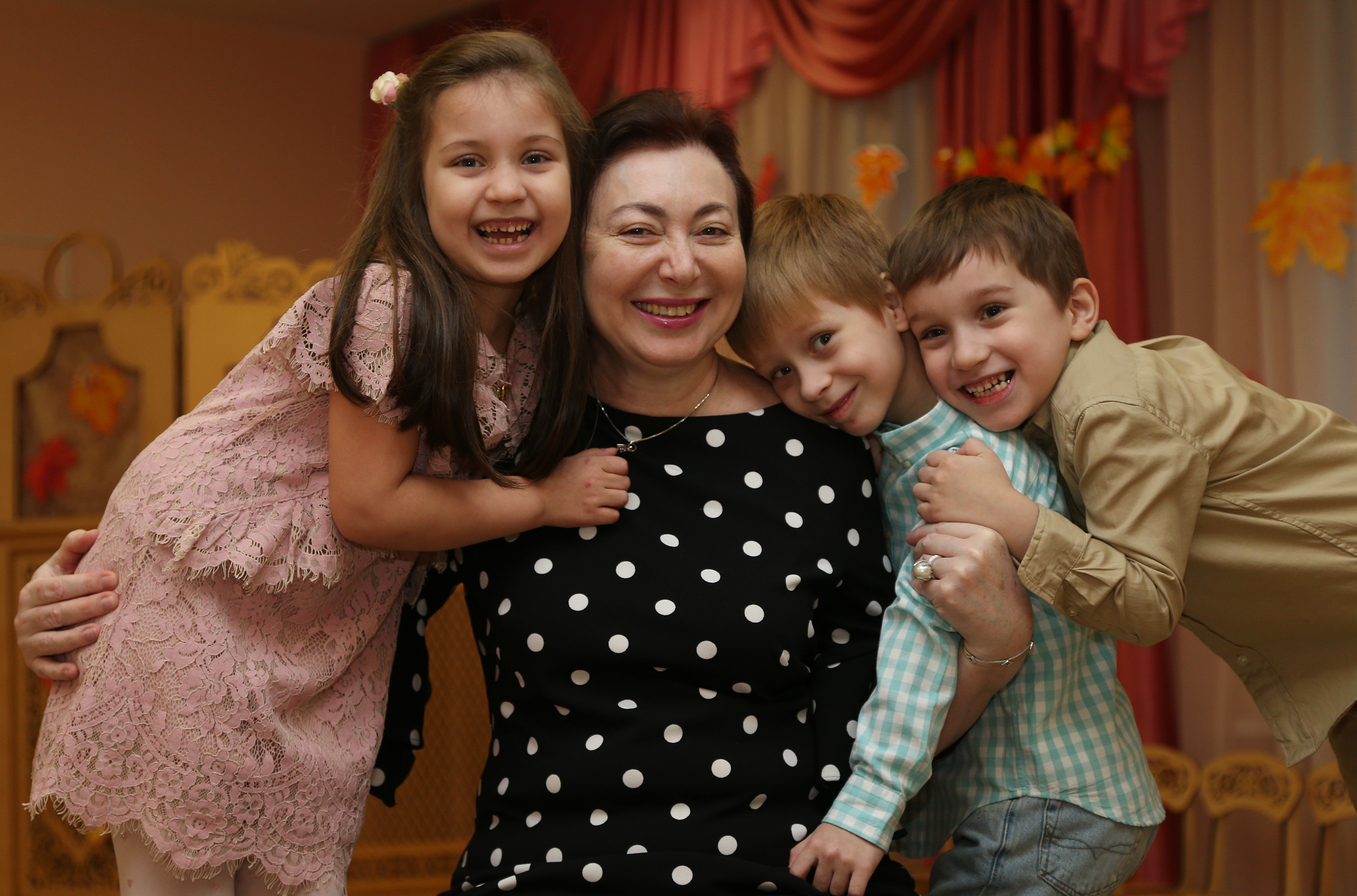 19 ноября 2020 года. Луиза Шахидова и ее тройня: Элиза, Эмин и Эльдар (слева направо) — бесконечная мамина радость и гордость. Фото: Наталия Нечаева