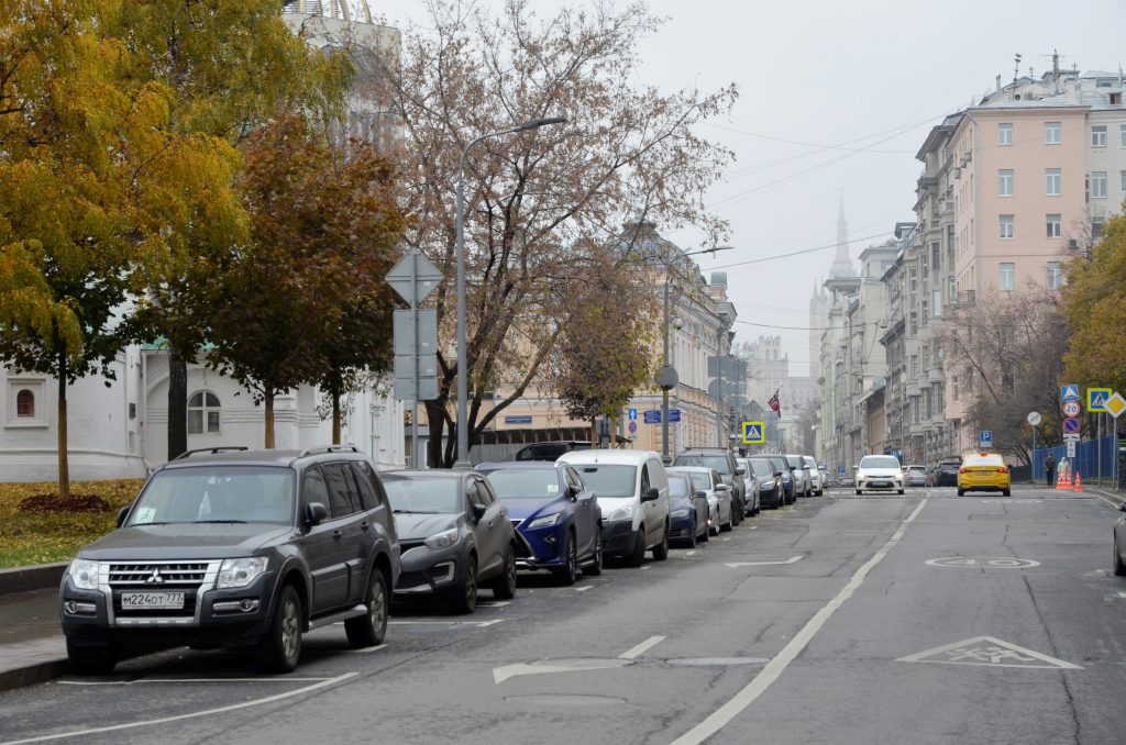 Новые парковочные места оборудовали в районе Замоскворечье. Фото: Анна Быкова