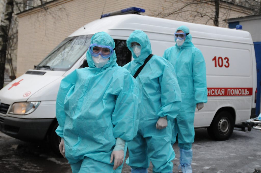 Свыше 27 тысяч инфицированных коронавирусом выявили в России за сутки
