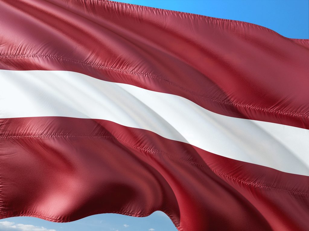 Правительство Латвии вводит с 9 ноября режим ЧП из-за коронавируса