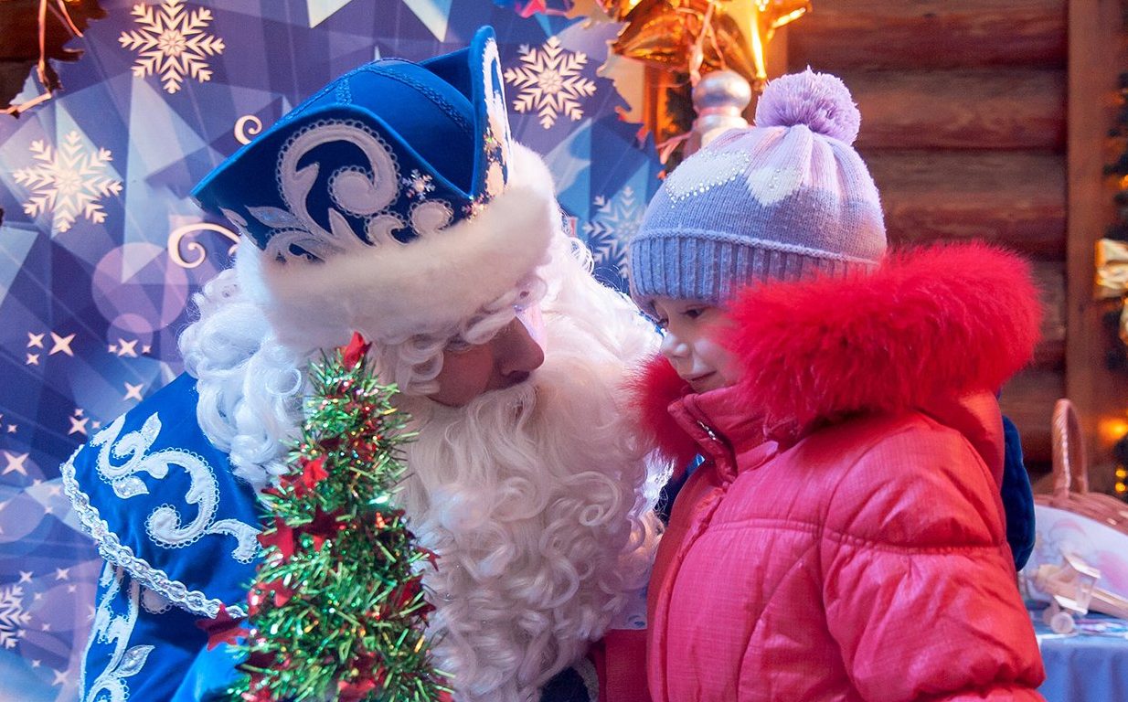 Более 11 тысяч детей и взрослых отправили свои желания в Московскую усадьбу Деда Мороза. Фото: сайт мэра Москвы