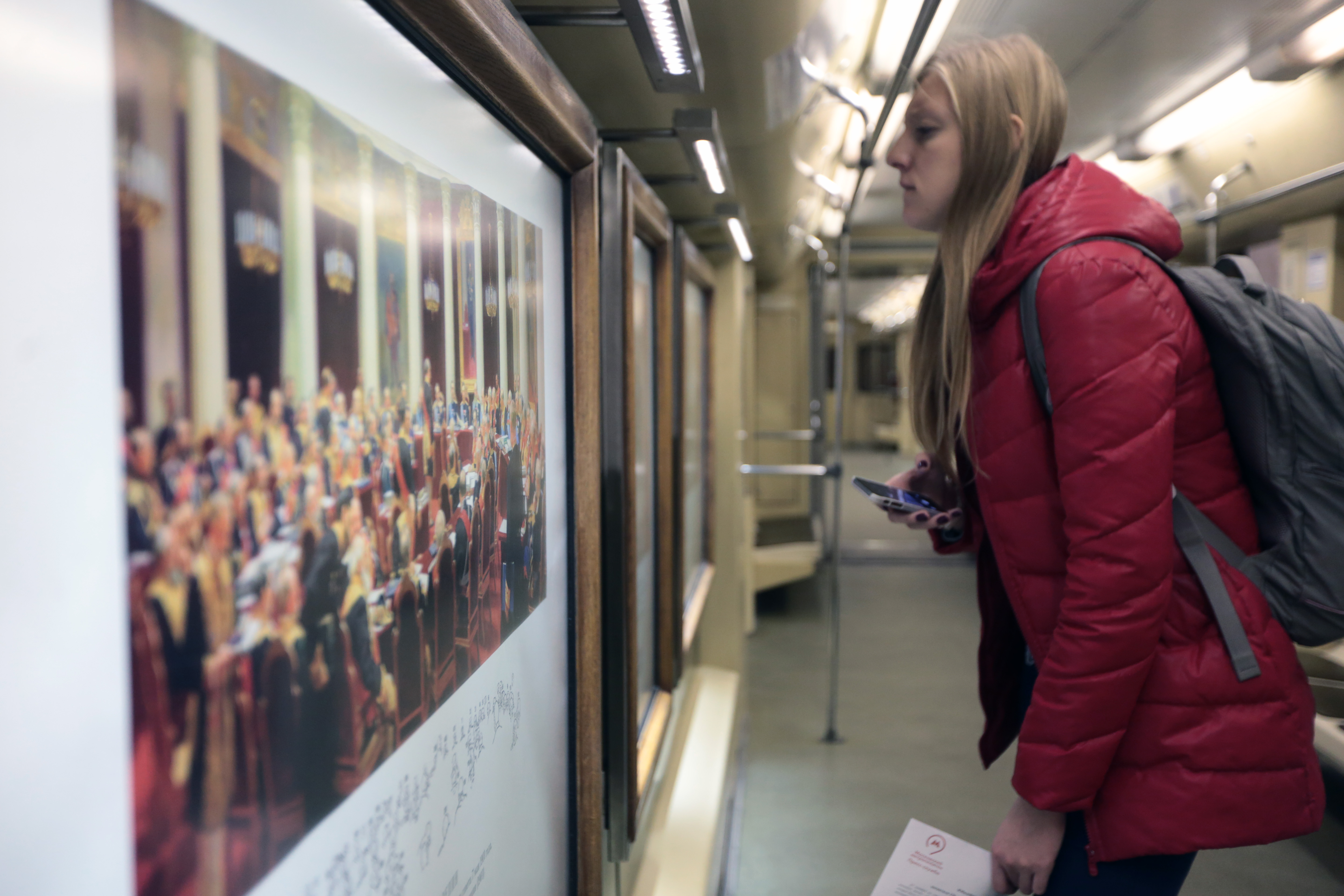 Искусство придет к пассажирам: картины из Третьяковской галереи появятся в метро и автобусах. Фото: архив, «Вечерняя Москва»