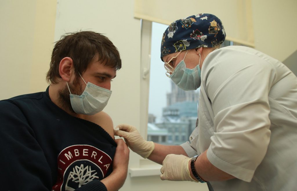 В Мосгордуме поддержали идею об открытии пунктов вакцинации от COVID-19 в театрах