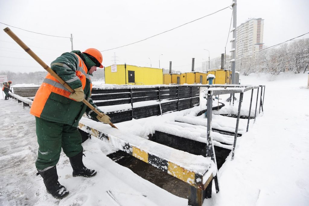 Коммунальщики растопили миллион кубометров снега с начала января