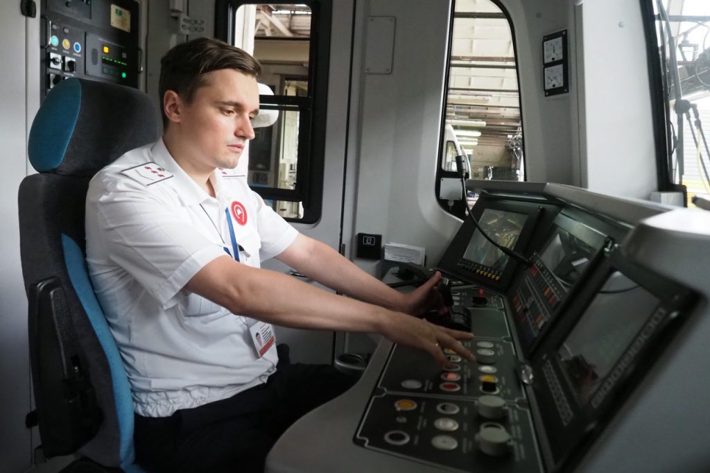 Сине-белый поезд «Москва-2020» запустят на Кольце метро