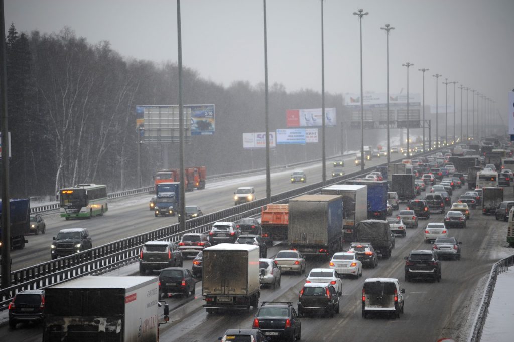 Московские спасатели предупредили об опасном снегопаде