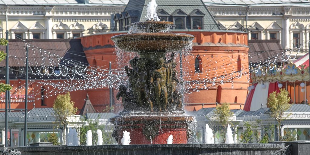 Знаменитый фонтан перед Большим театром отреставрируют в центре Москвы