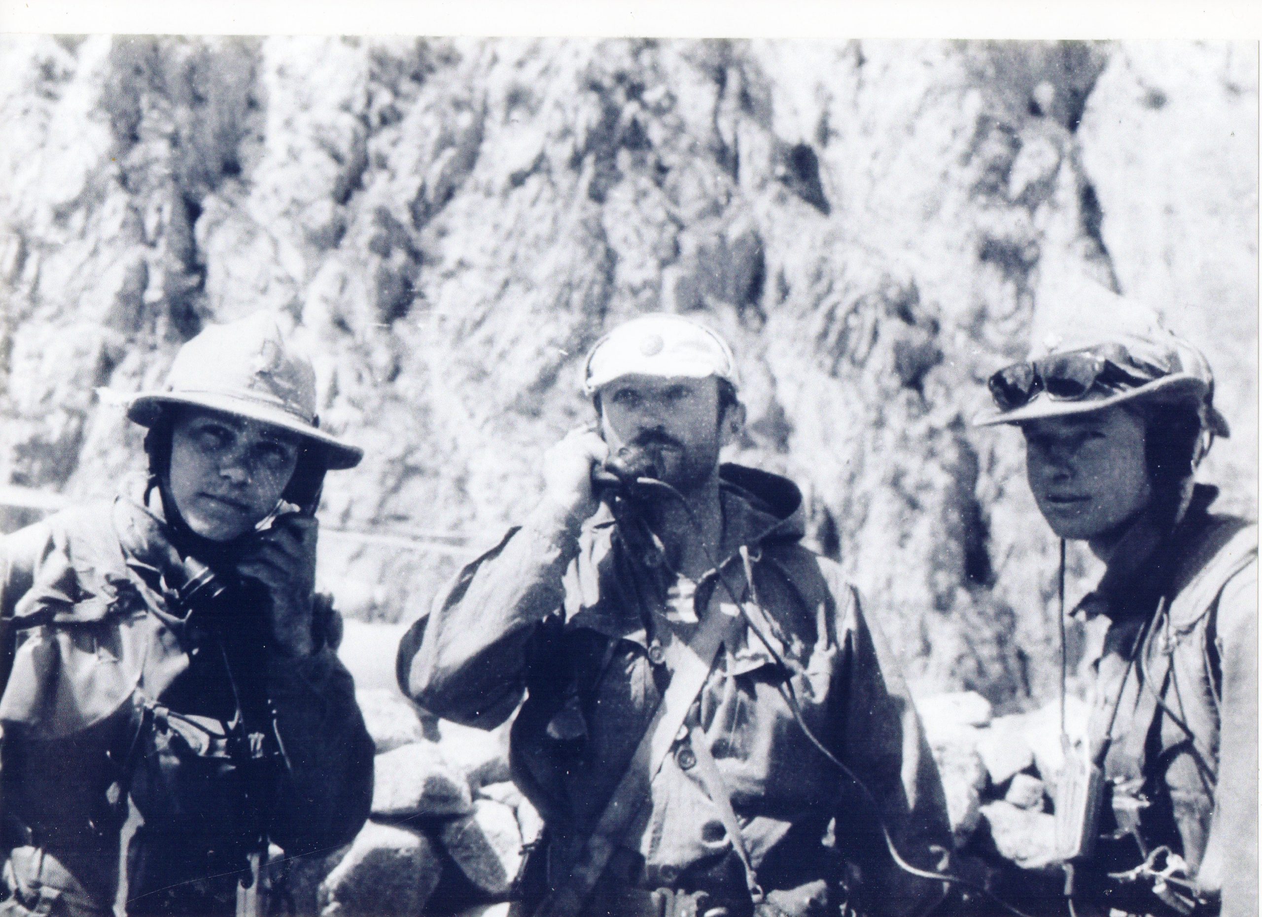 1982 год. Генерал-майор Александр Солуянов (в центре) с товарищами в Афганистане. Фото: личный архив