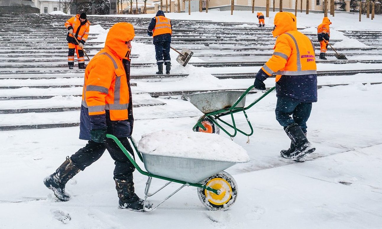 Дороги и пешеходные зоны отчистили от снега в Тверском районе. Фото: сайт мэра Москвы