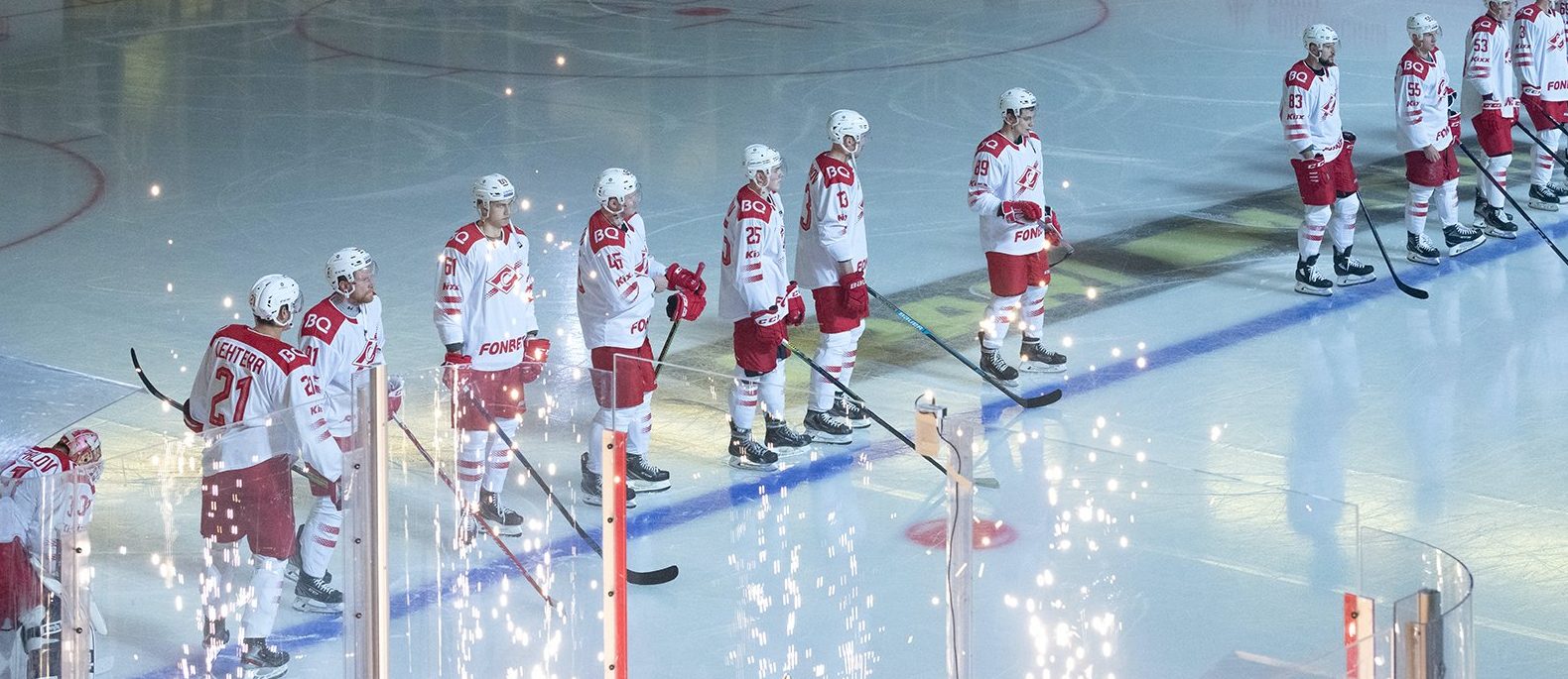 Один сезон — девять побед: хоккеисты Плехановки приняли участие в игре. Фото: сайт мэра Москвы
