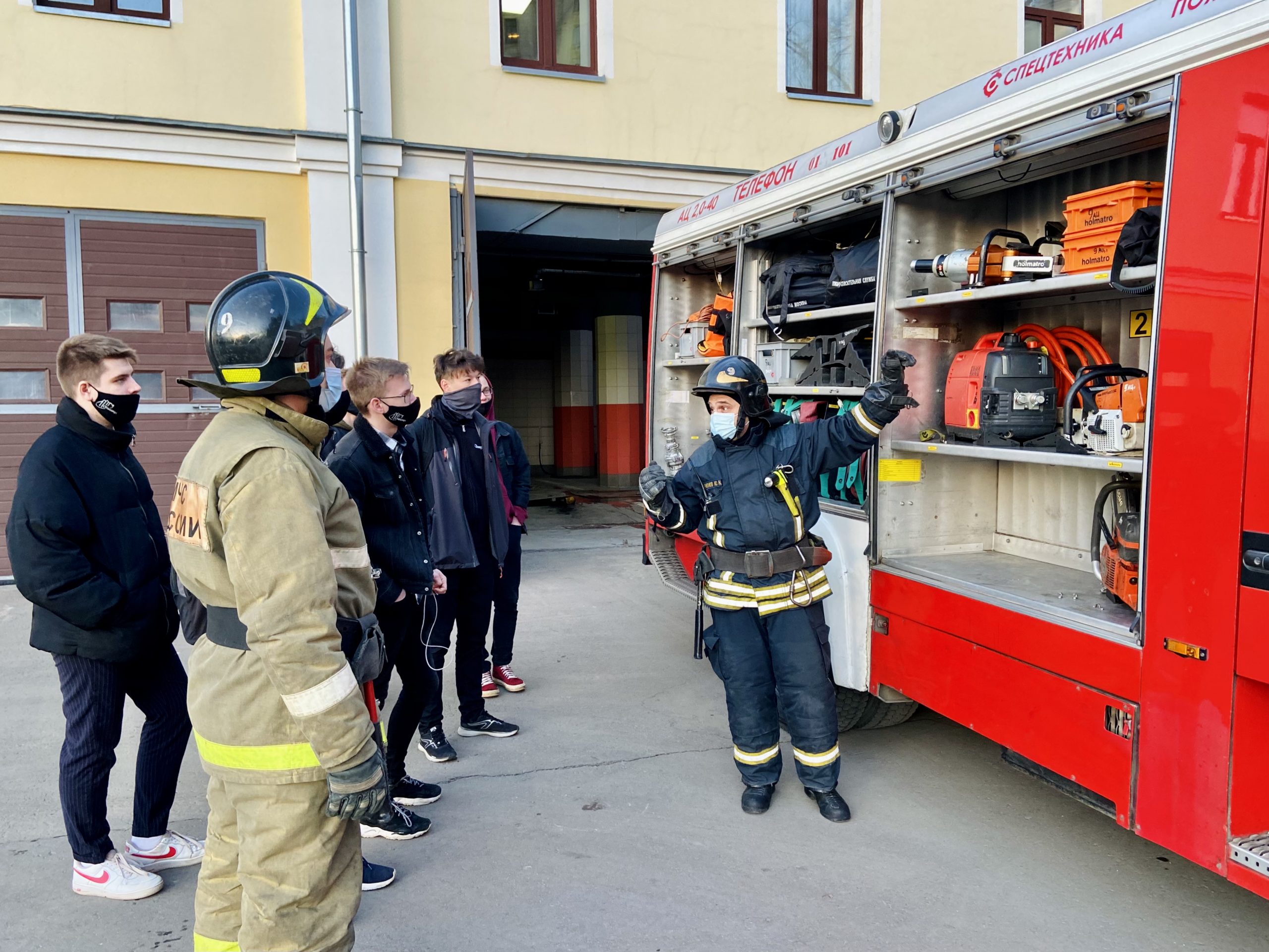 Работа добровольцев – серьёзное подспорье пожарным и спасателям   